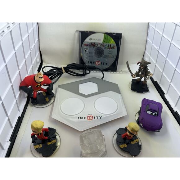 Disney Infinity Lot Xbox 360 Game Disc Pad Figures Jack Sparrow Incredibles Cars - Picture 1 of 6